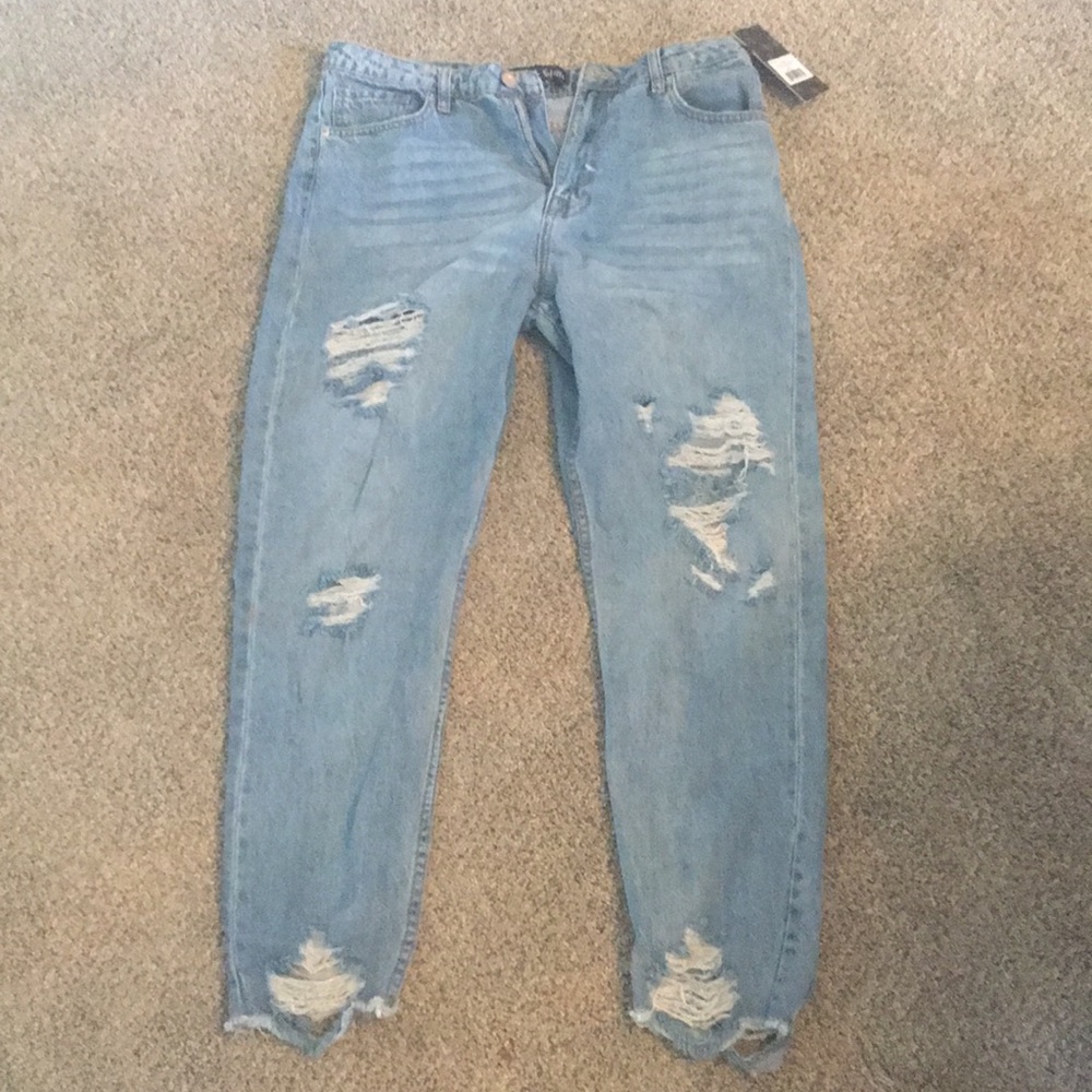 Boutique Women’s 14 distressed jeans